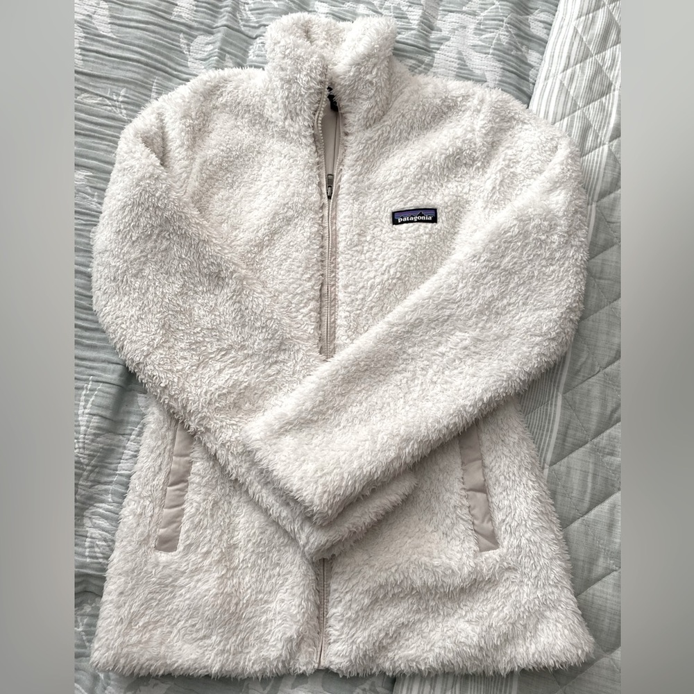 Xs ivory shaggy patagonia zip up jacket